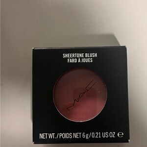 MAC Cosmetics Sheertone Blush - Shade is called peaches